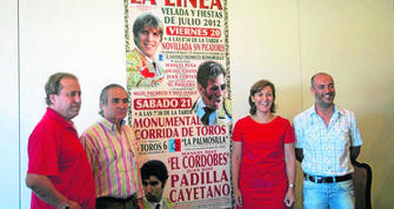 El matador de toros Juan Carlos Ladrove, el empresario Justo Benítez, la alcaldesa de La Línea y el concejal de Fiestas.