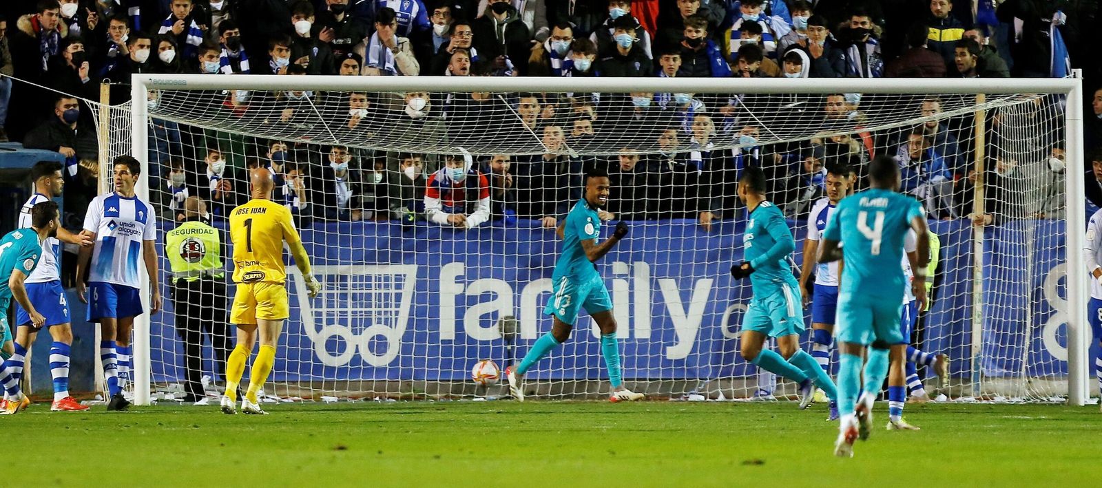 Militao abrió el marcador en El Collao.