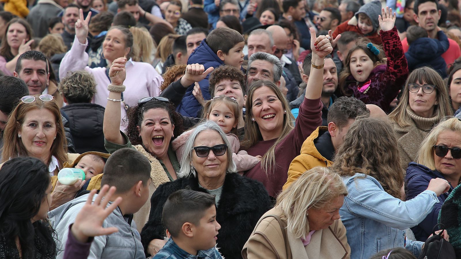 Fotos del arrastre de latas en Algeciras