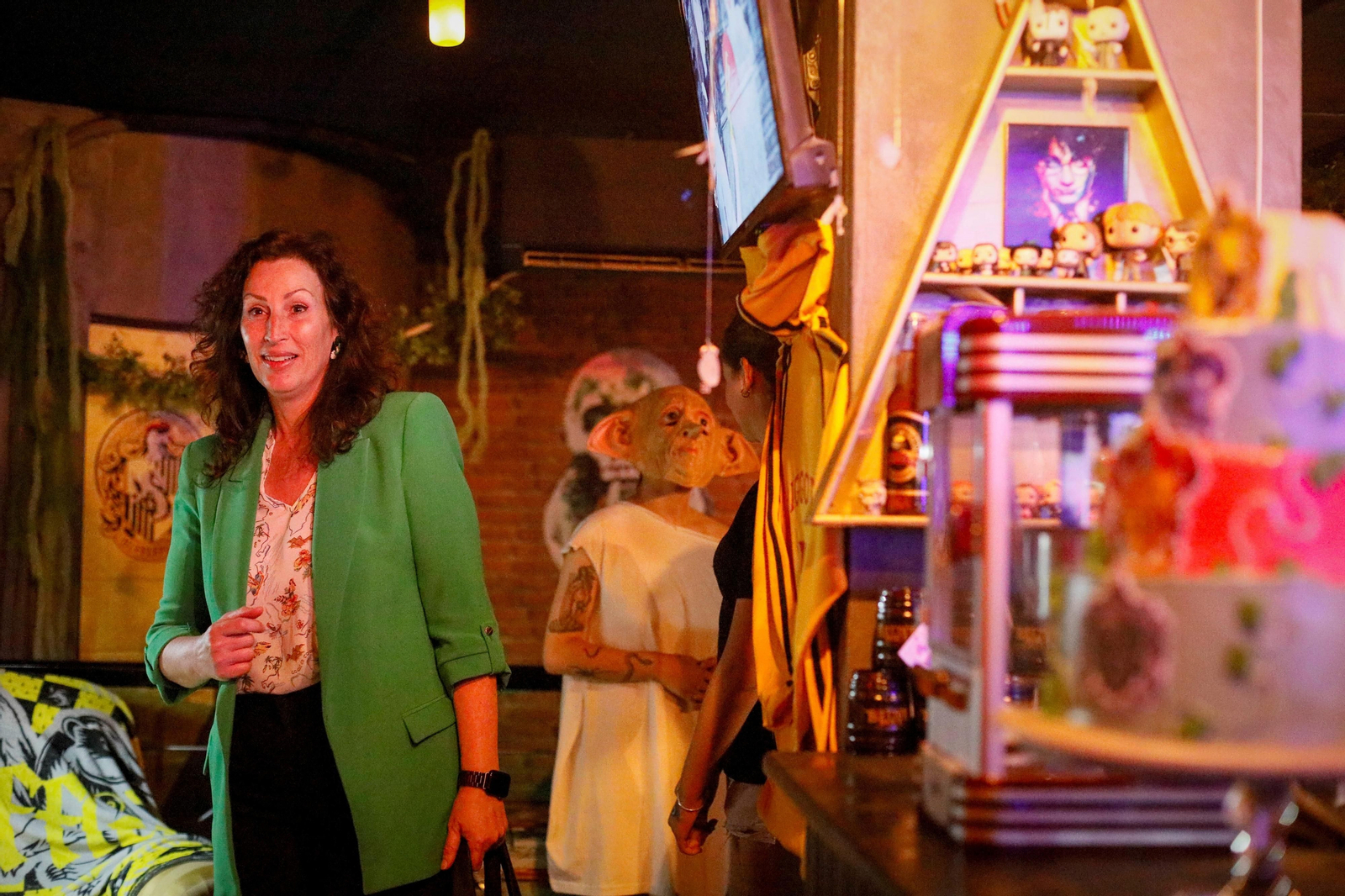 La alcaldesa en uno de los rincones de 'No es lugar para no magos'.