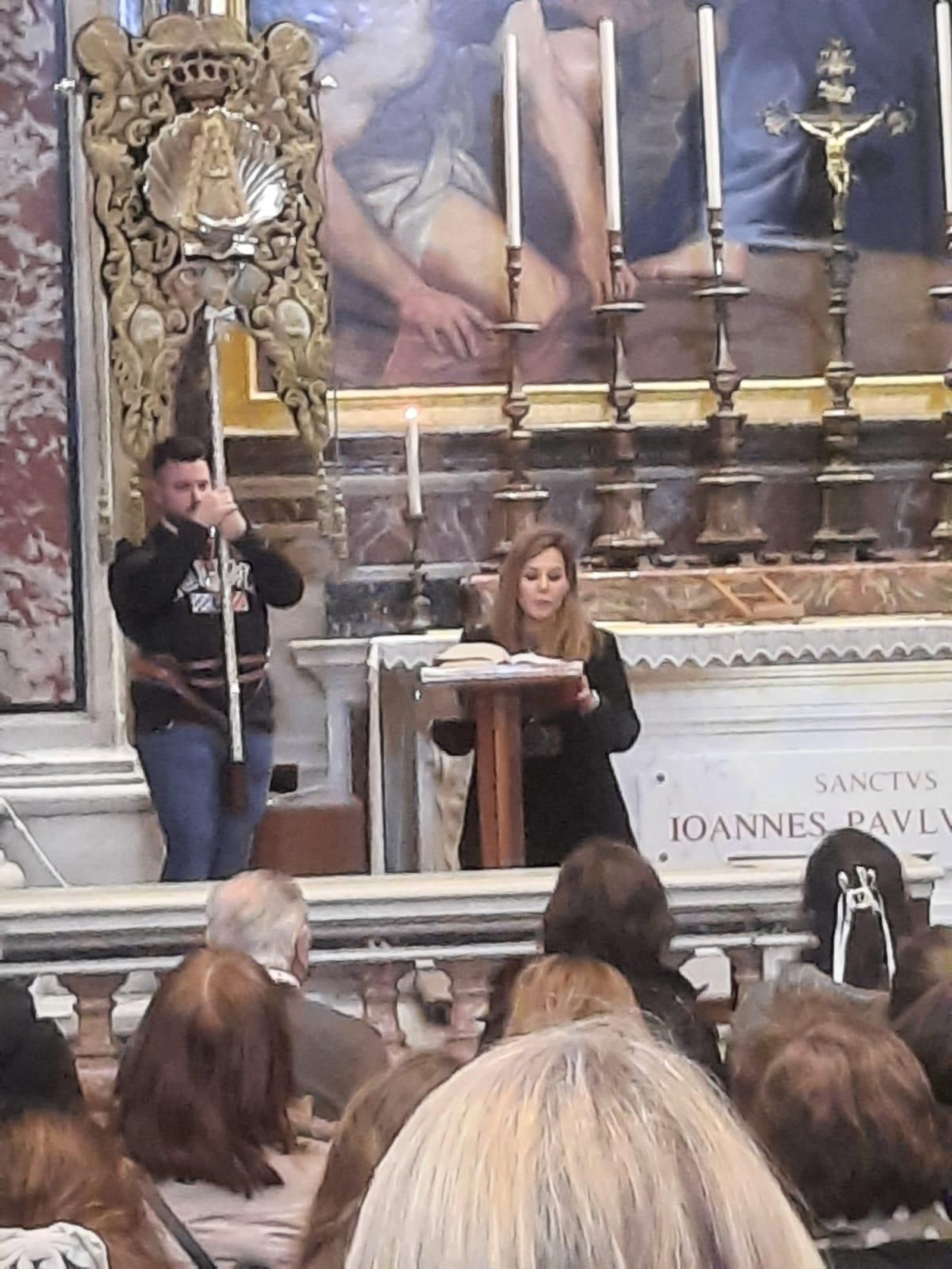 Dos Simpecados onubenses de la Santísima Virgen del Rocío coinciden en la ciudad de Roma, en imágenes