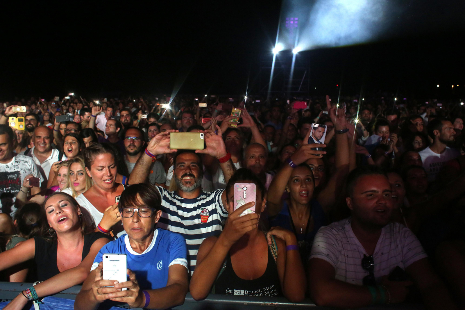 Las imágenes del concierto de David Bisbal en Punta Umbría