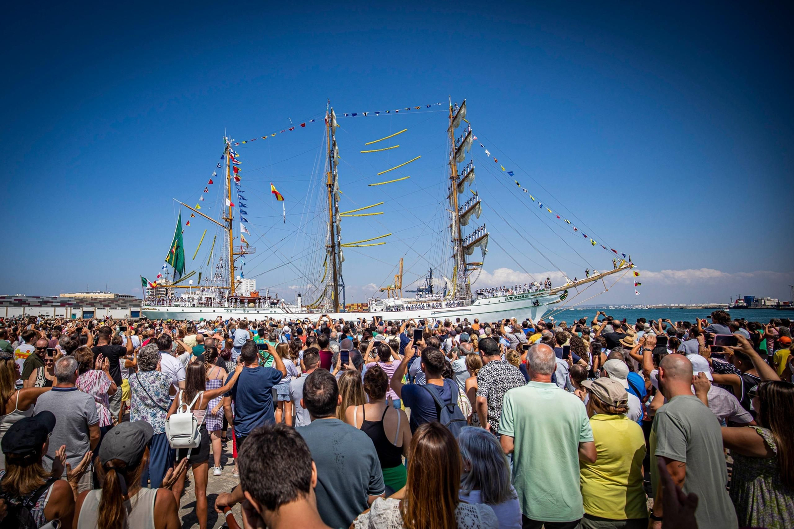 Una mirada a la despedida de Cádiz a la Gran Regata