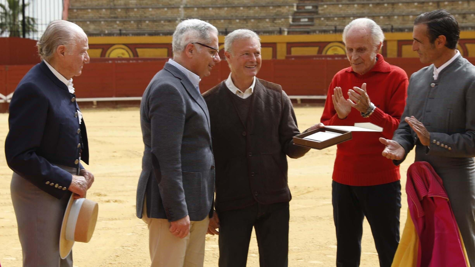 La clase magistral de tauromaquia organizada por Miguelete, en imágenes