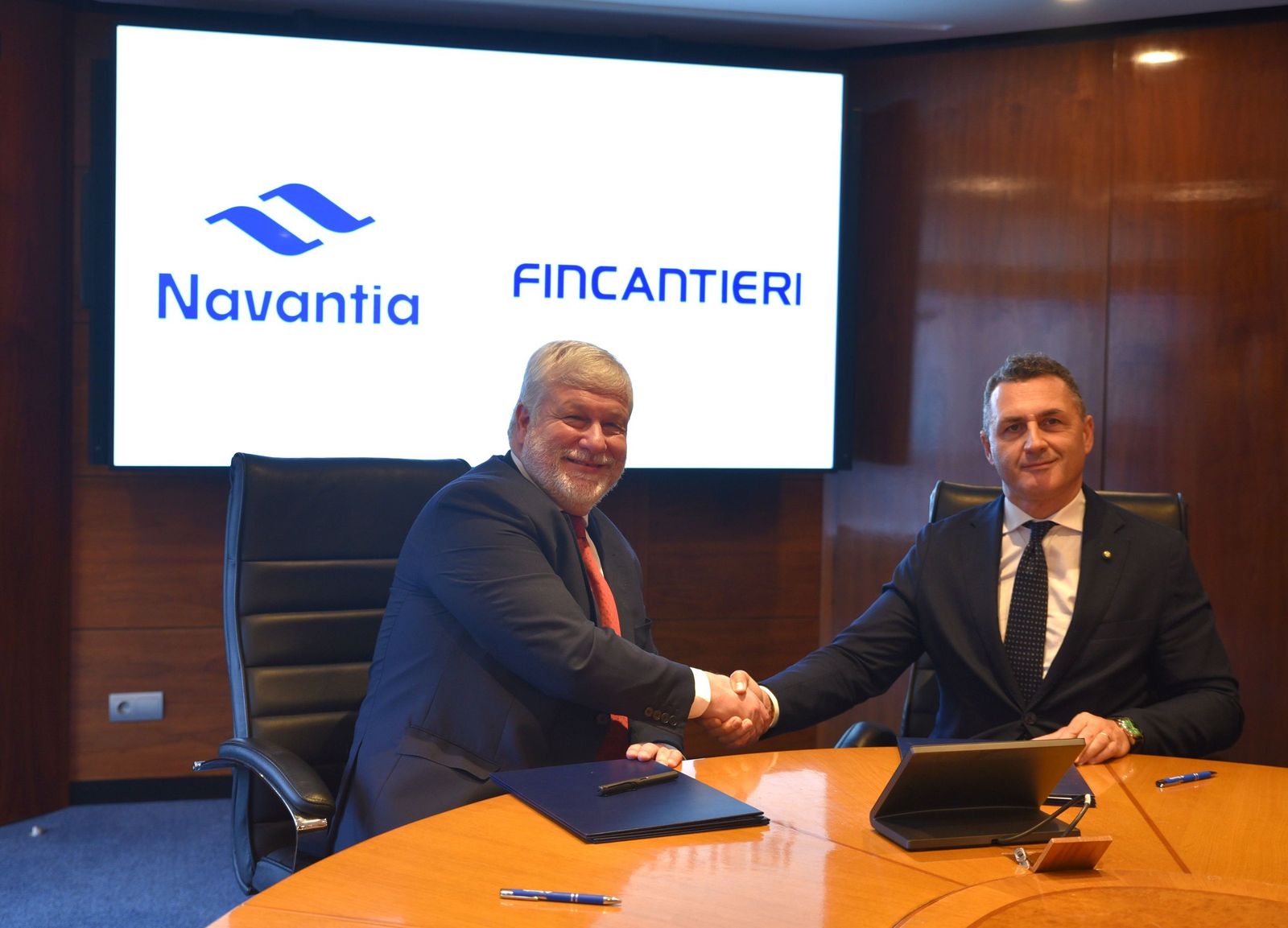 Firma del acuerdo inicial para crear una 'joint venture' entre Navantia y Fincantieri
