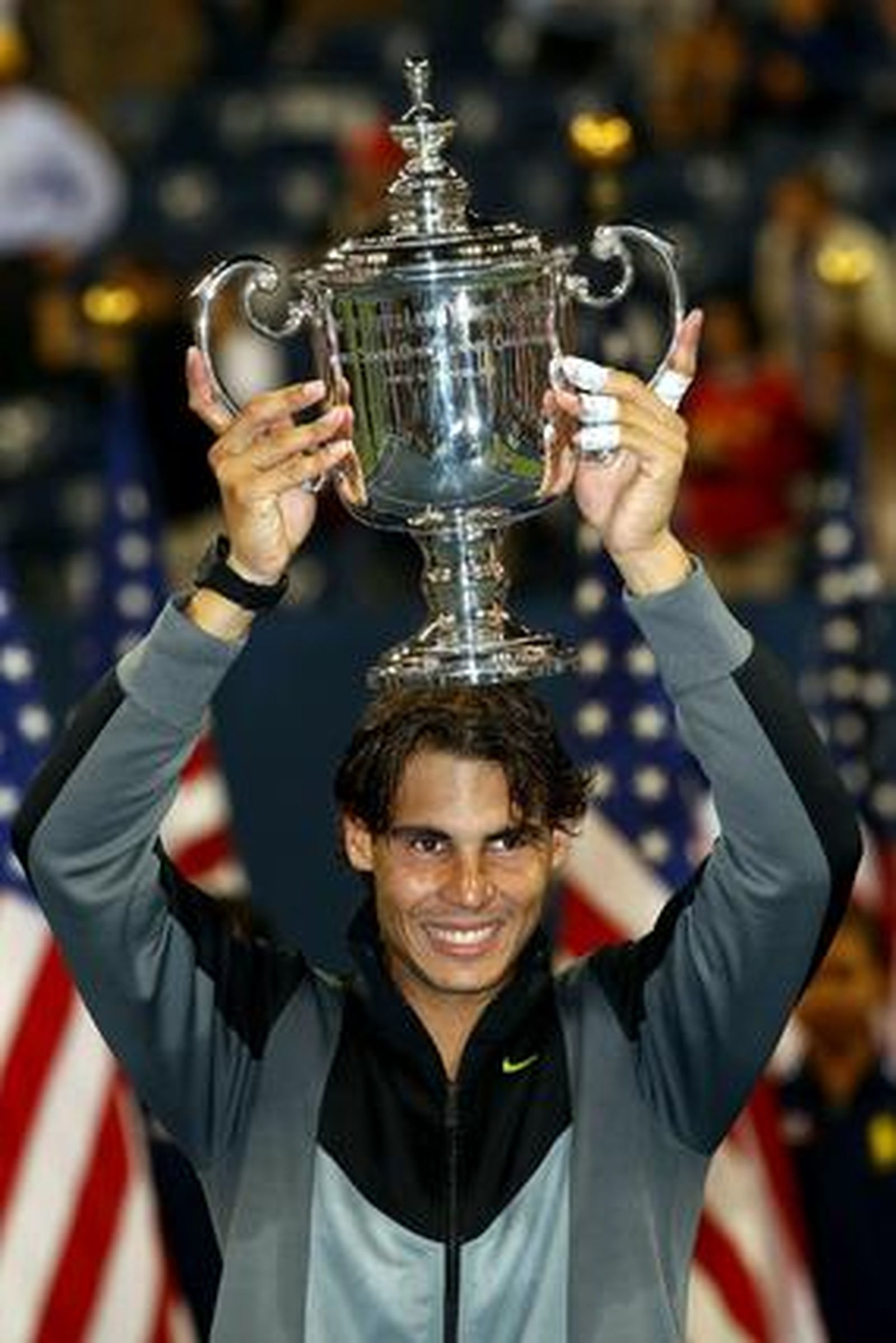 Rafa Nadal posa con el la copa del Abierto de Estados Unidos.

Foto: AFP