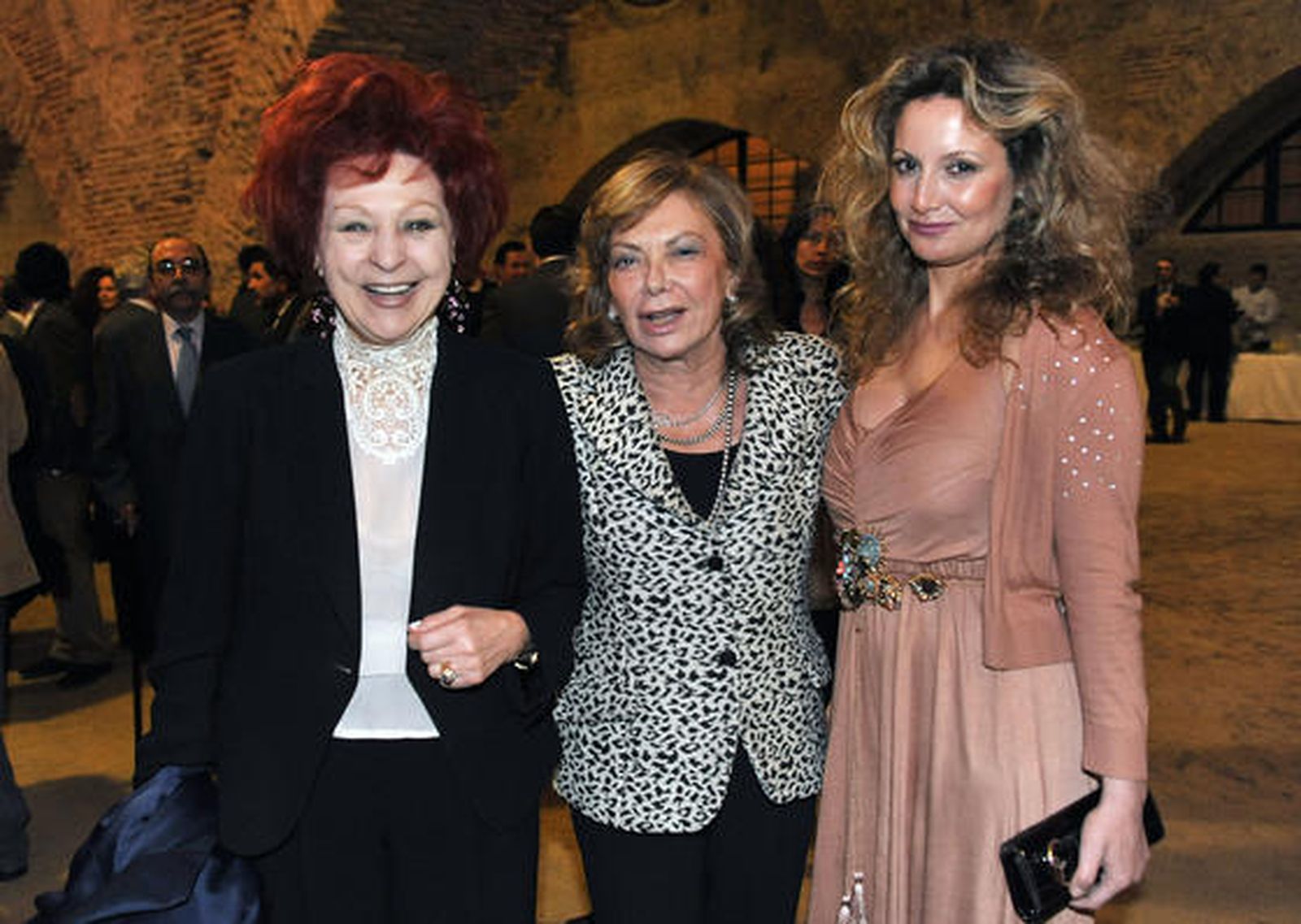 Juana de Aizpuru, Amparo Rubiales y Marita Rufino Rus.