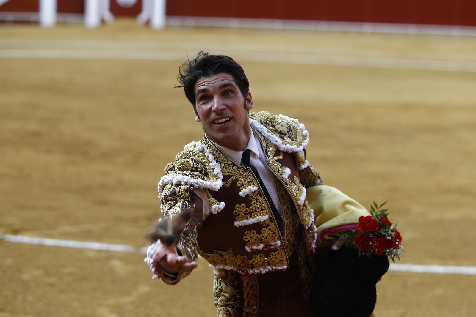 Fotogalería corrida de toros. Cayetano Rivera, Paco Ureña y Roca Rey. Roquetas de Mar.