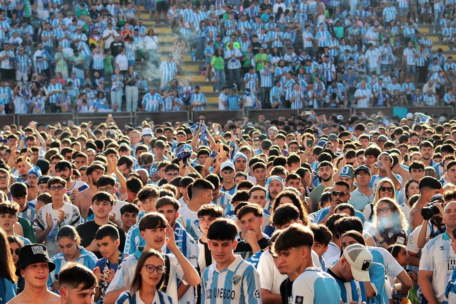 La madrugada interminable con la que Málaga celebró el ascenso