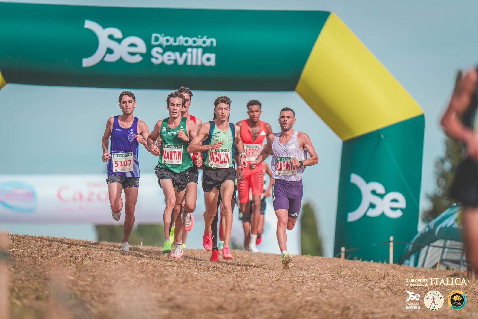 Búscate en las fotos del Cross de Itálica 2025 | 12