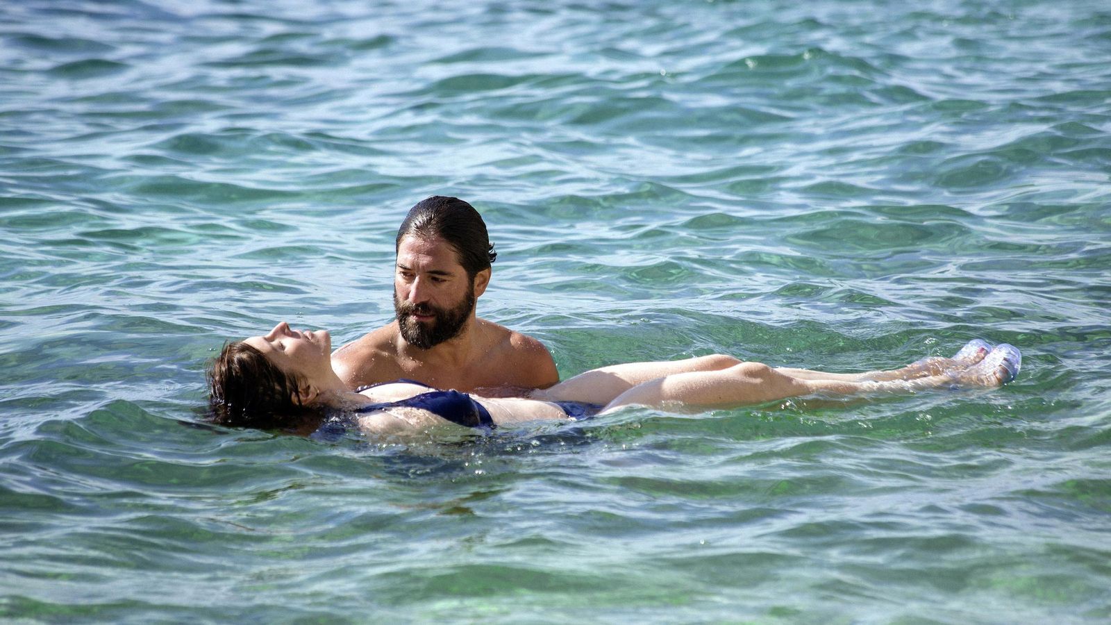 'Azuro' (2021, Mathieu Rozé).