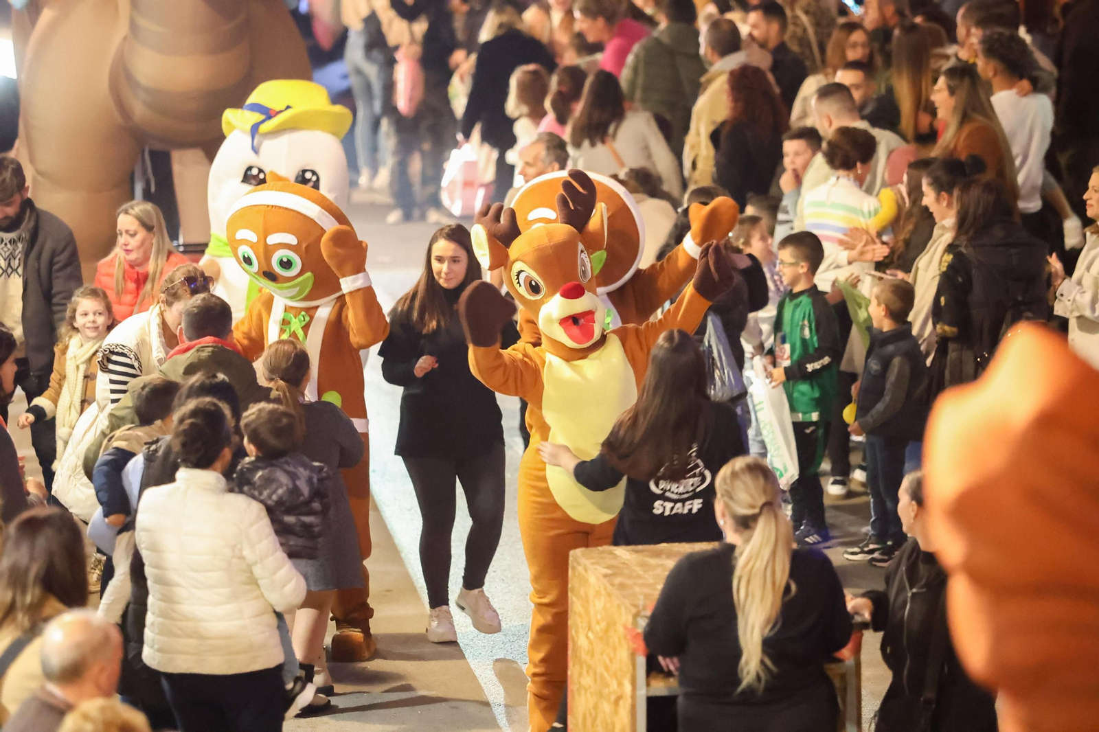 Fotos de la cabalgata de los Reyes Magos en Los Barrios