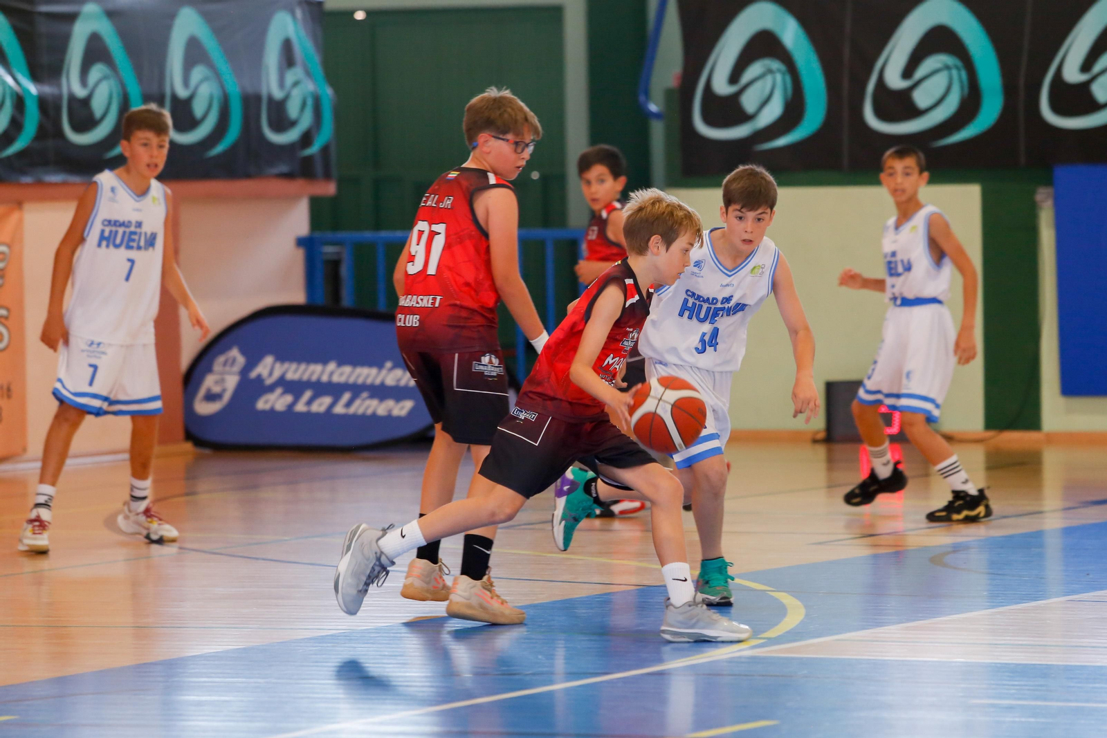 Las fotos de la tercera jornada del Cadeba mini masculino de La Linea