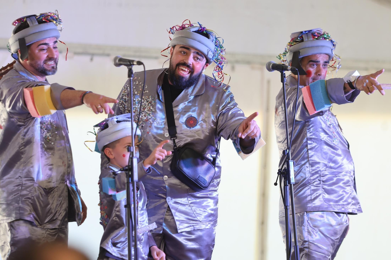 Imágenes del gran ambiente en el carrusel de agrupaciones del Carnaval Colombino 2024