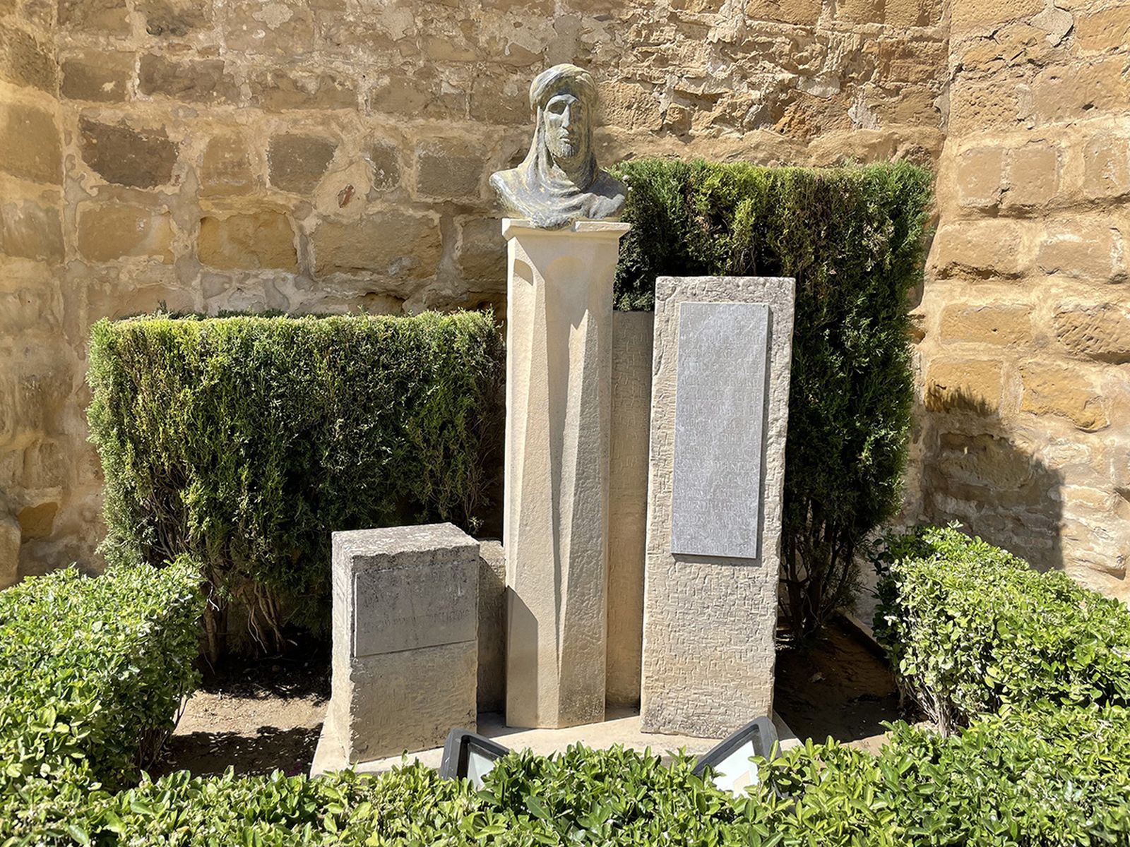 Monumento rey Alhamar, en Arjona.