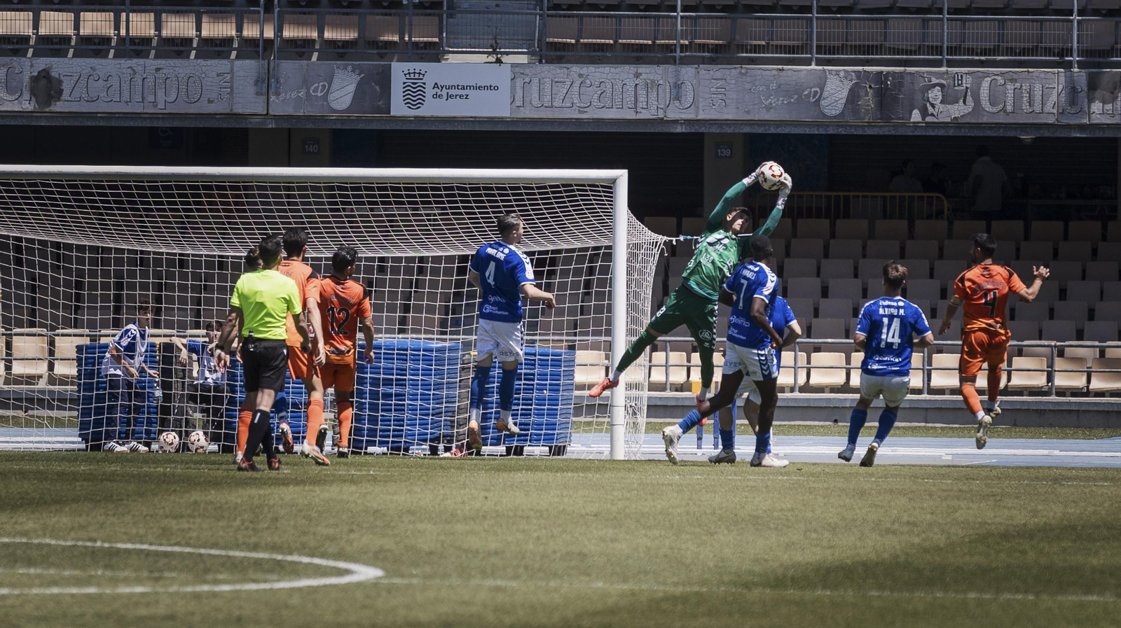 Las imágenes del derbi entre Xerez DFC y Xerez CD en Chapín