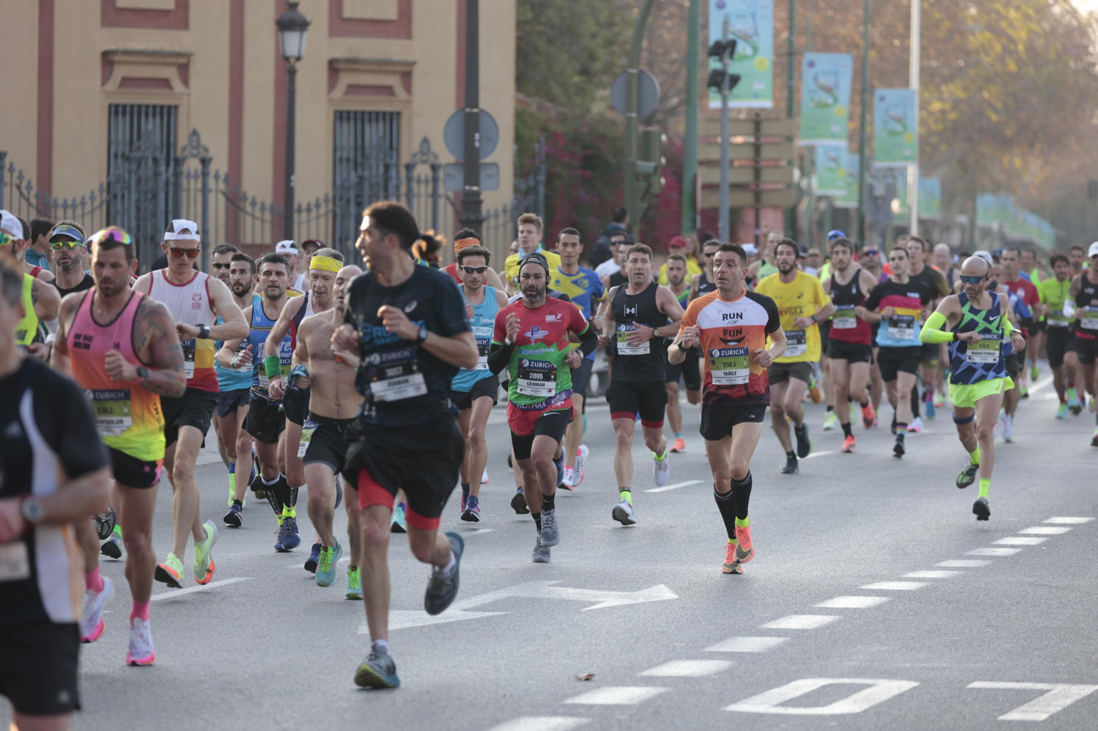 Las imágenes de la Maratón de Sevilla 2022 (8)