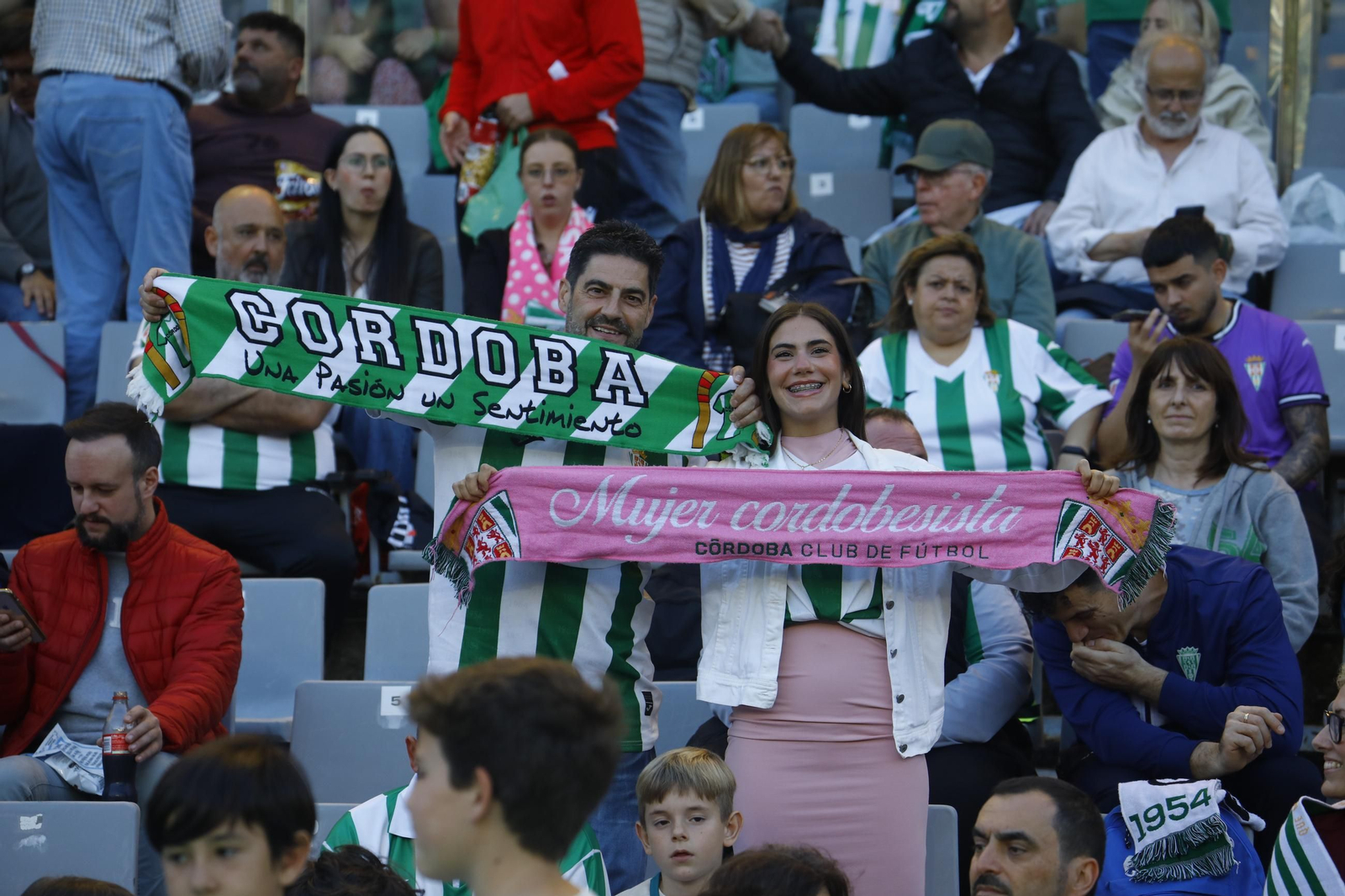 Las mejores fotos del emocionante Córdoba CF - Cádiz en El Arcángel