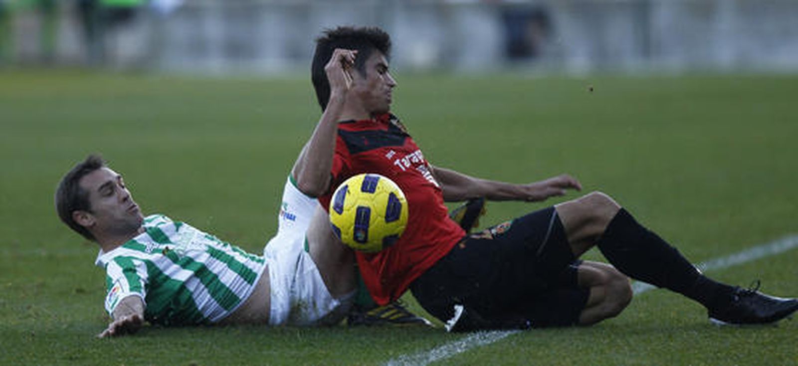 Los de Mel comienzan el año con victoria gracias a un penalti de Emana.

Foto: Pizarro