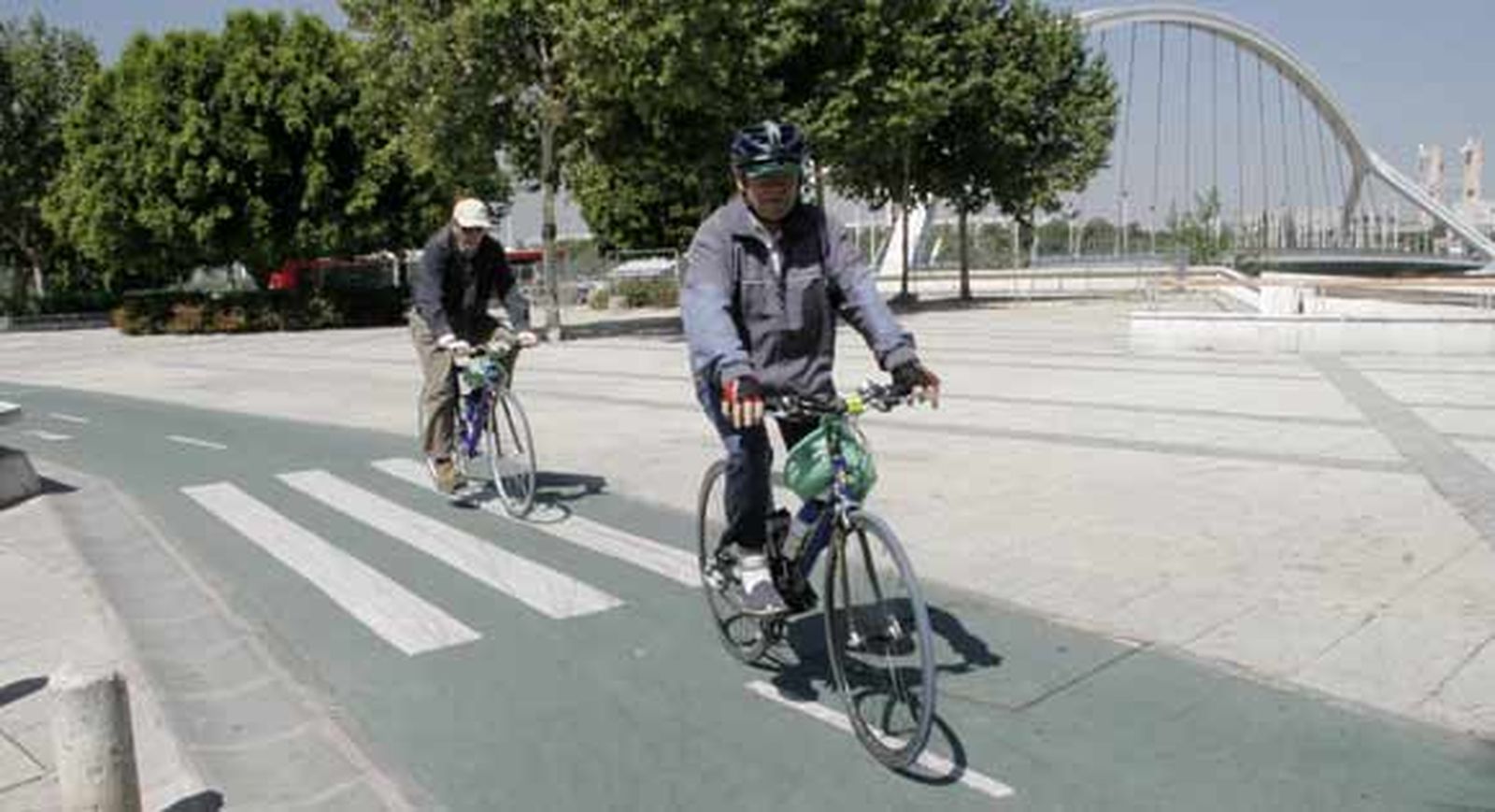 Interior obligará a usar el casco para circular con bicicletas por la ciudad