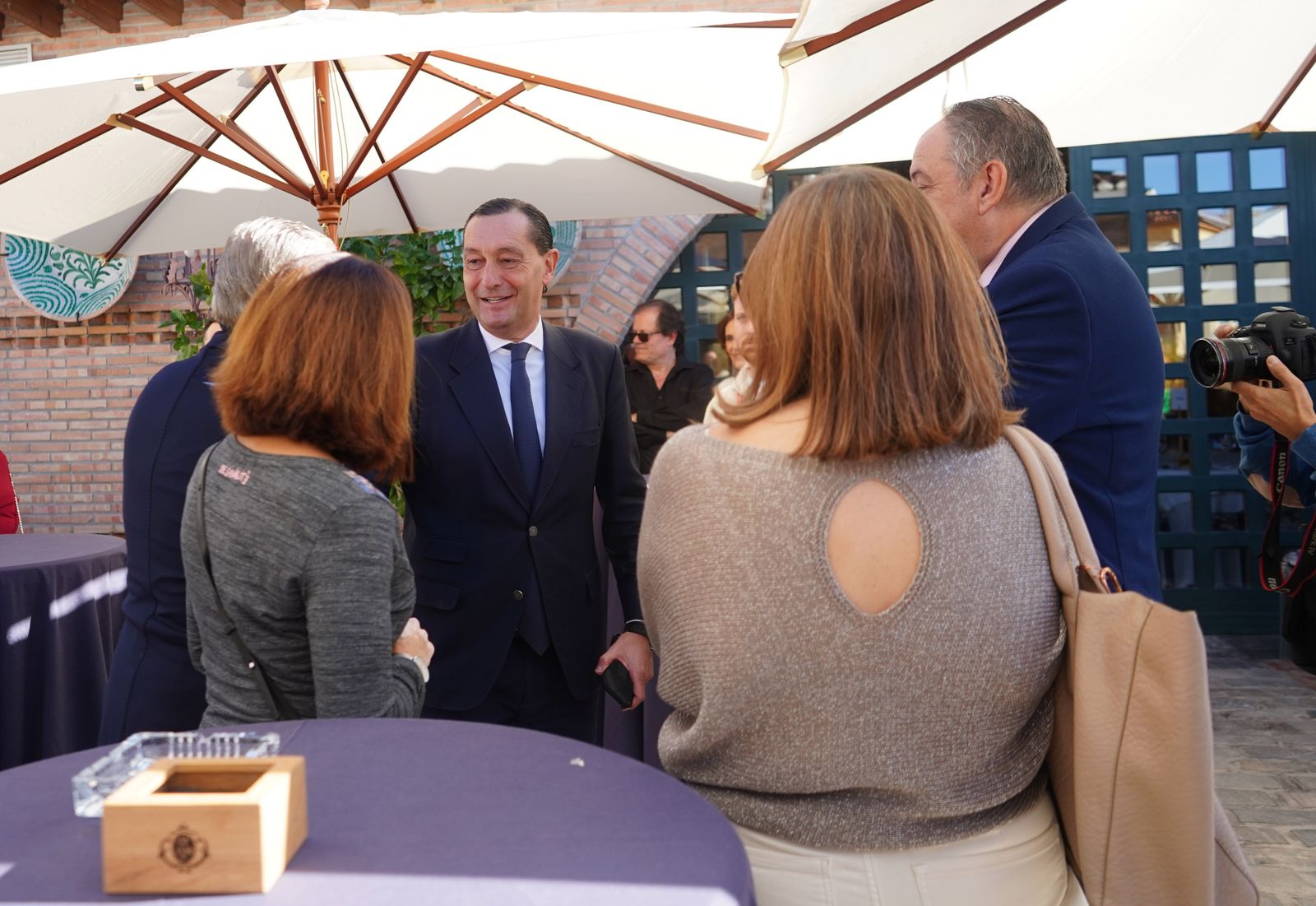 Las mejores imágenes del acto a los abonados del Granada CF con 25 y 50 años de antigüedad