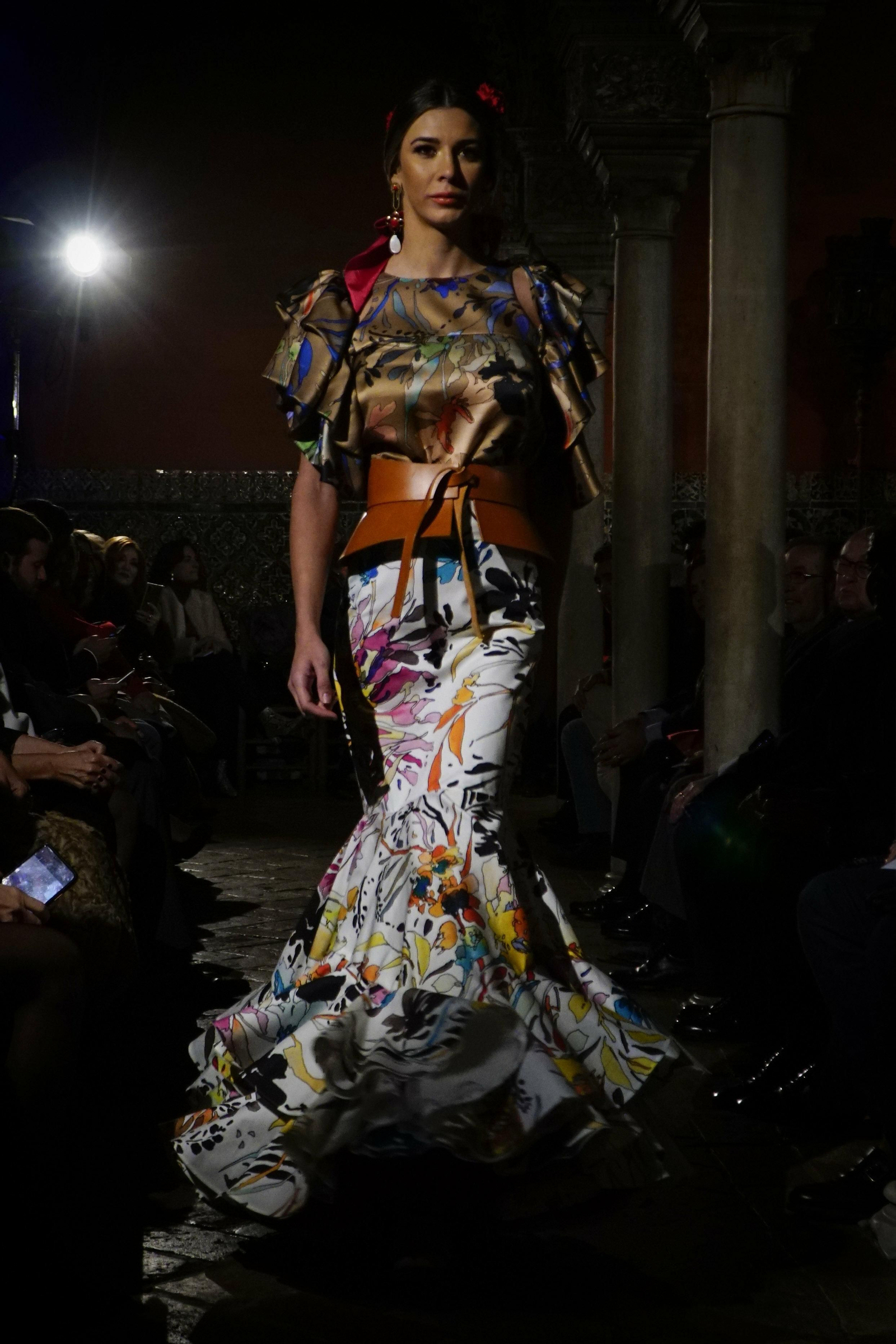 Se abre la temporada de moda flamenca 2020: todas las fotos del desfile de Lina 1960