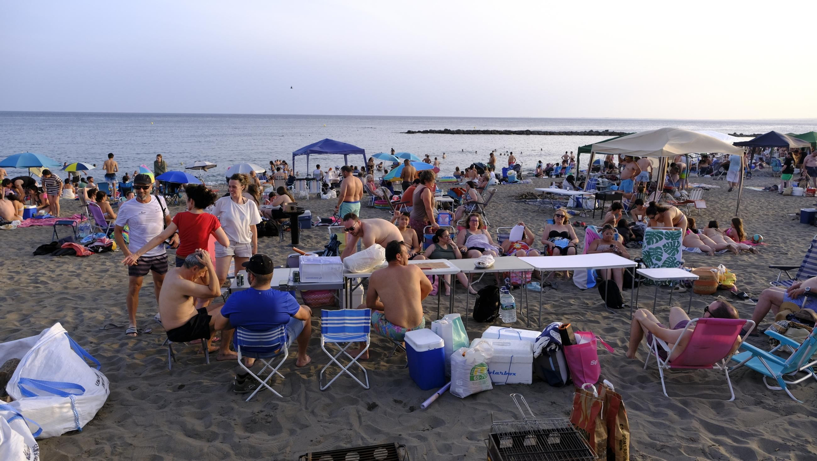 La Noche de San Juan en Almería, en imágenes