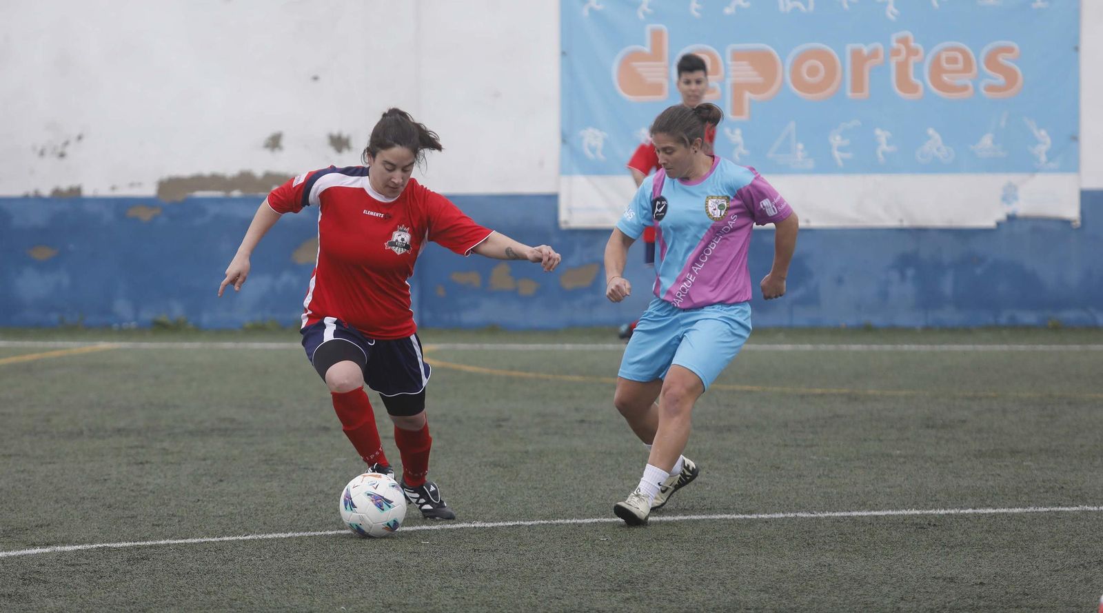 Las fotos de la primera jornada de la Liga Nacional de fútbol para veteranas, en La Línea