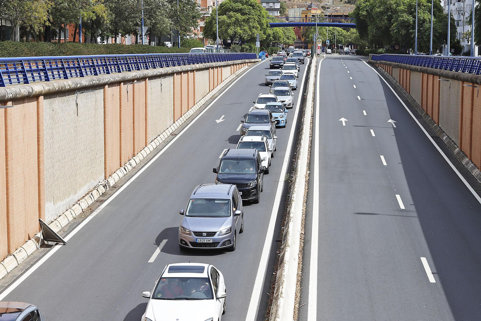 Retenciones y atascos ocasionados por el inicio de las obras del puente del Odiel