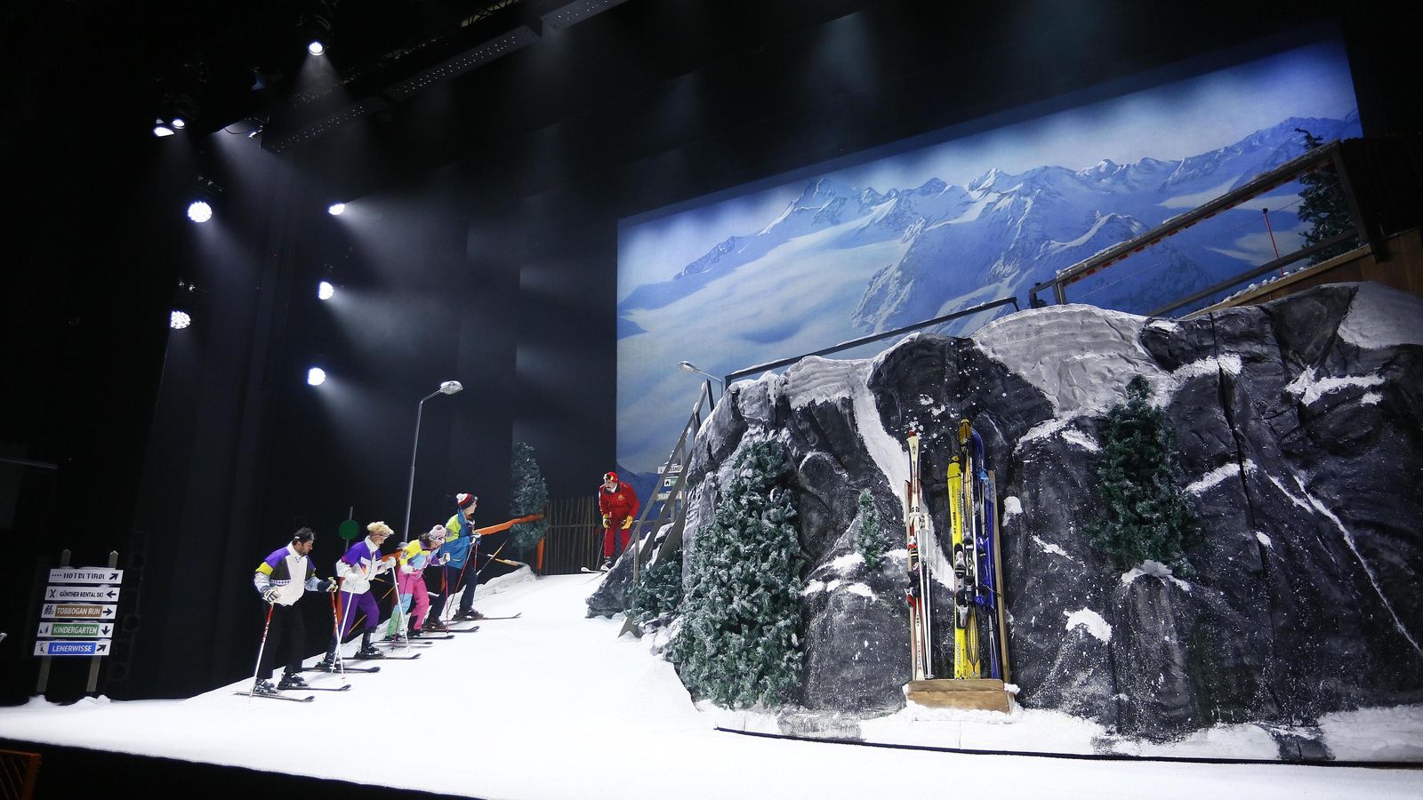 La imponente escenografía de 'En la pista'.