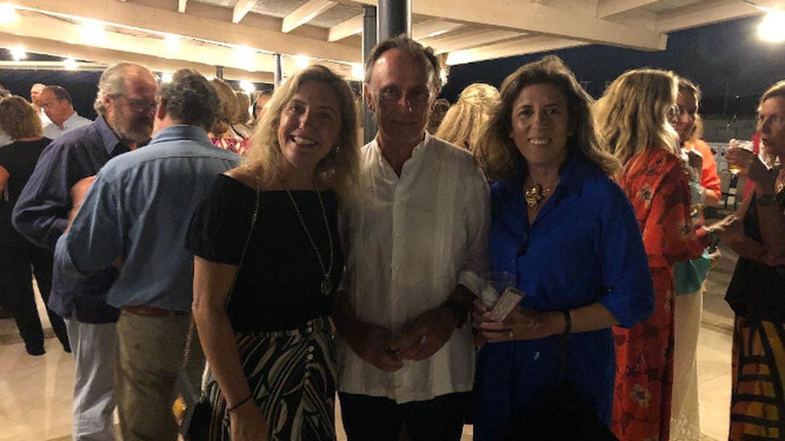 Prado Buendía, Jaime Tovar y Carmen del Valle Domecq, durante la reunión del final del verano.