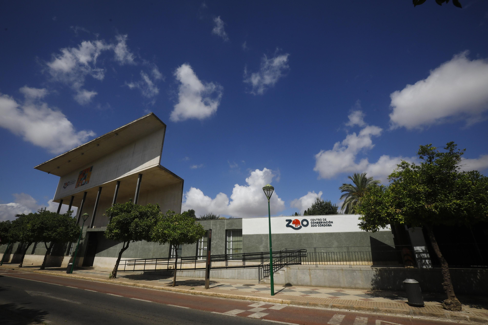 Entrada a las instalaciones del Zoo de Córdoba.