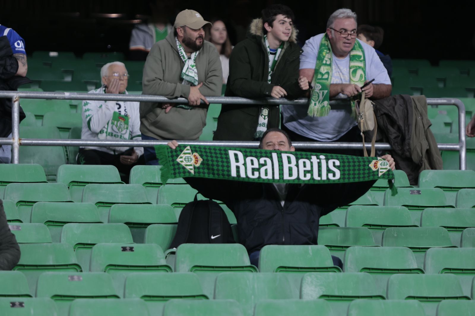 Búscate en las gradas del Villamarín