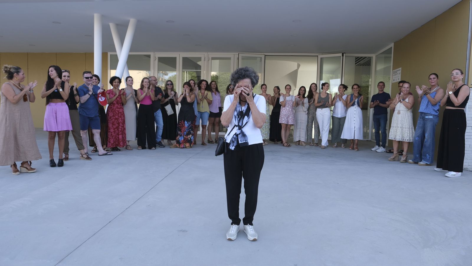 Kina Jiménez visita el Conservatorio Profesional de Danza que lleva su nombre