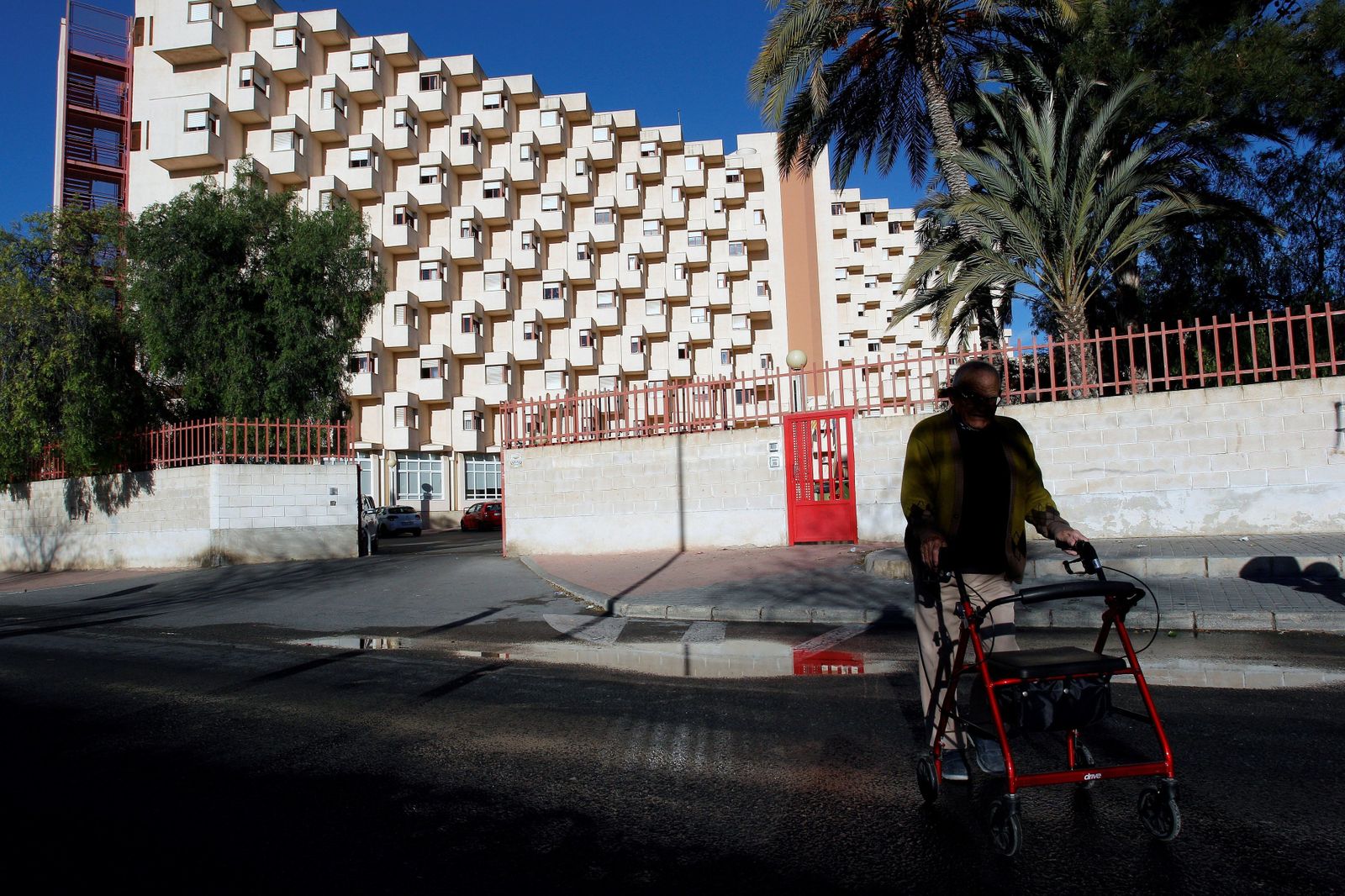 Una fallecida al caer al vacío desde una octava planta en una residencia de mayores de Alicante.