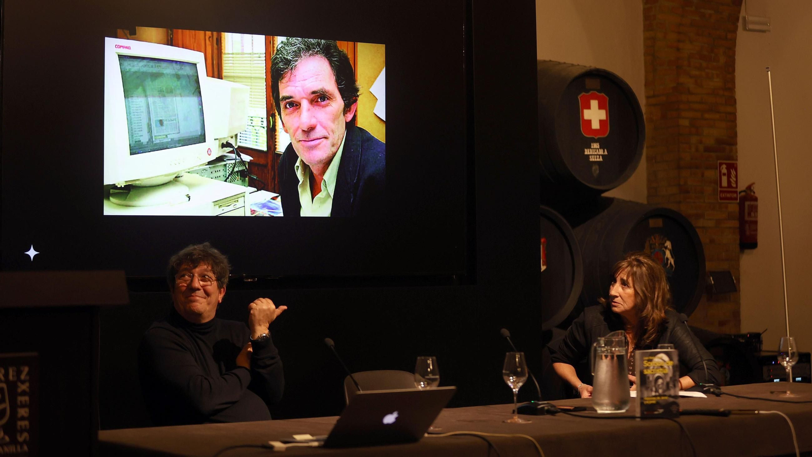 Las fotos de la presentación de 'Sorbos de sacristía', la obra póstuma de Juan Pedro Simó