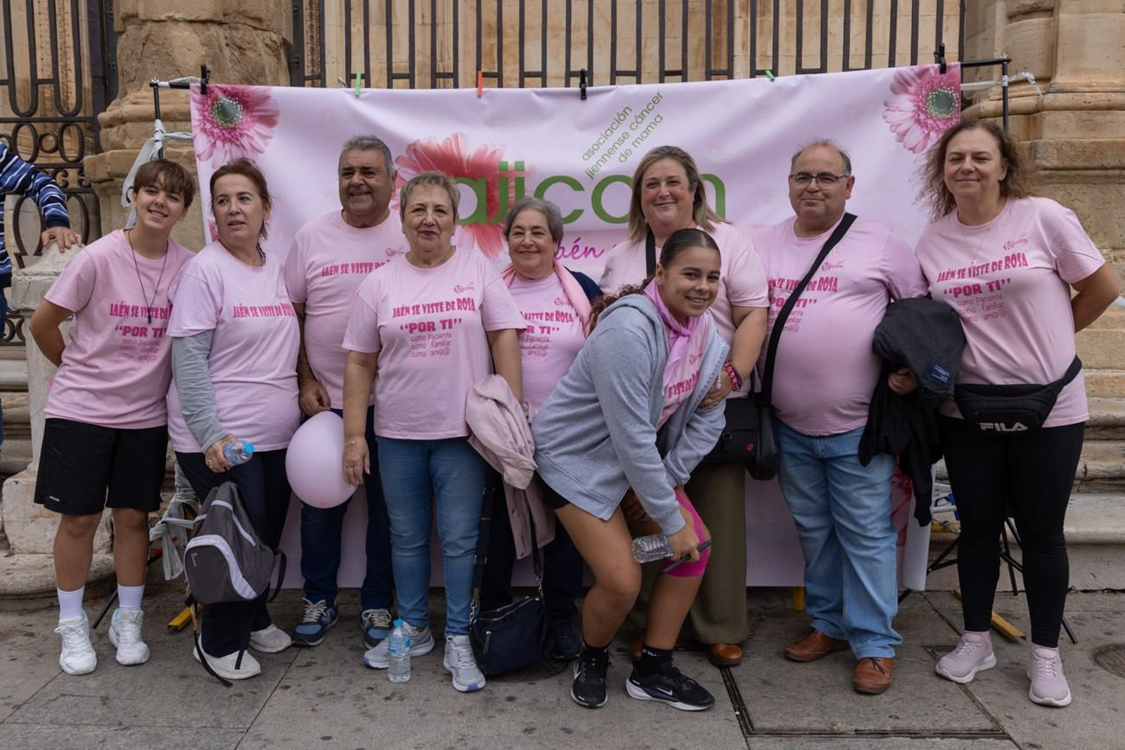 Jaén se viste de rosa con una marcha reivindicativa contra el cáncer de mama
