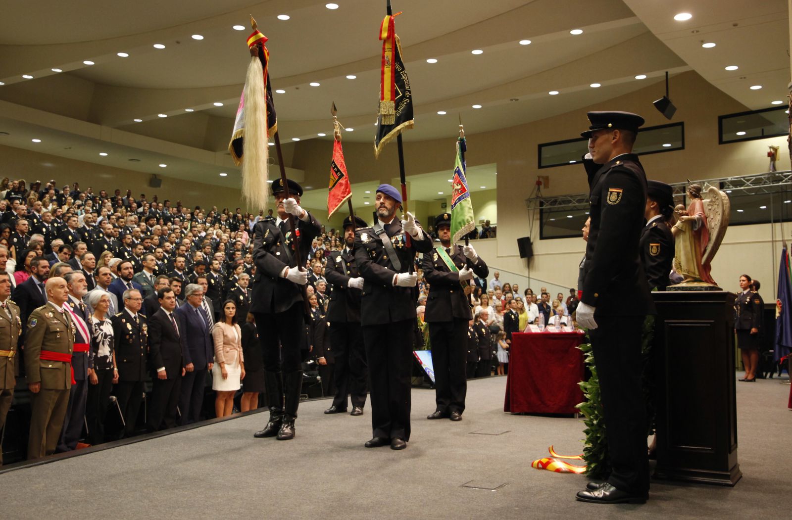 La celebración del Día de los Ángeles Custodios, en imágenes