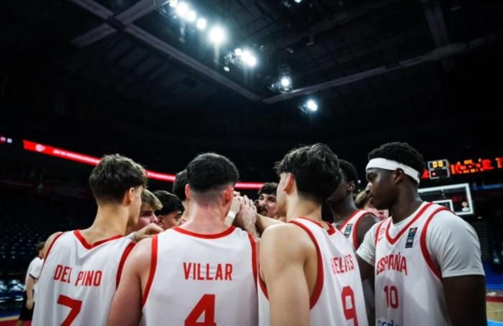 España sub 18 arrasa a Letonia (103-73) con buenos Del Pino y Rodríguez