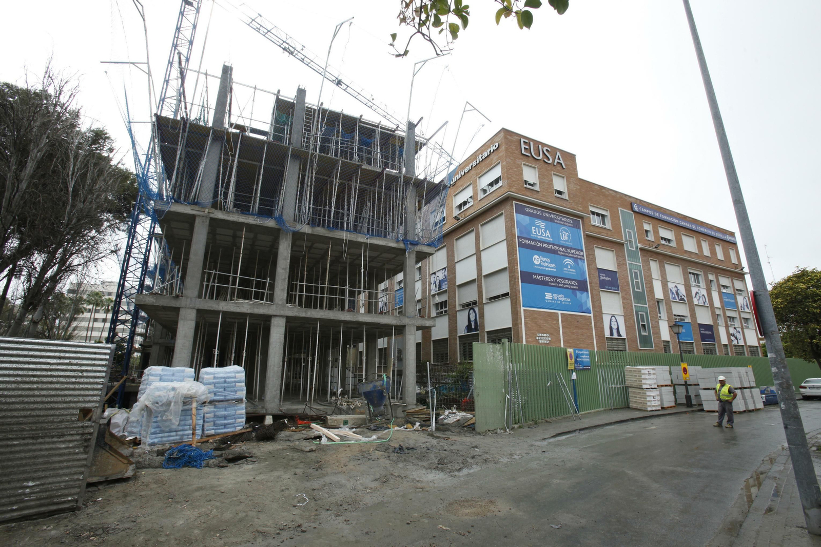 La construcción de una residencia de estudiantes junto a la sede de Eusa