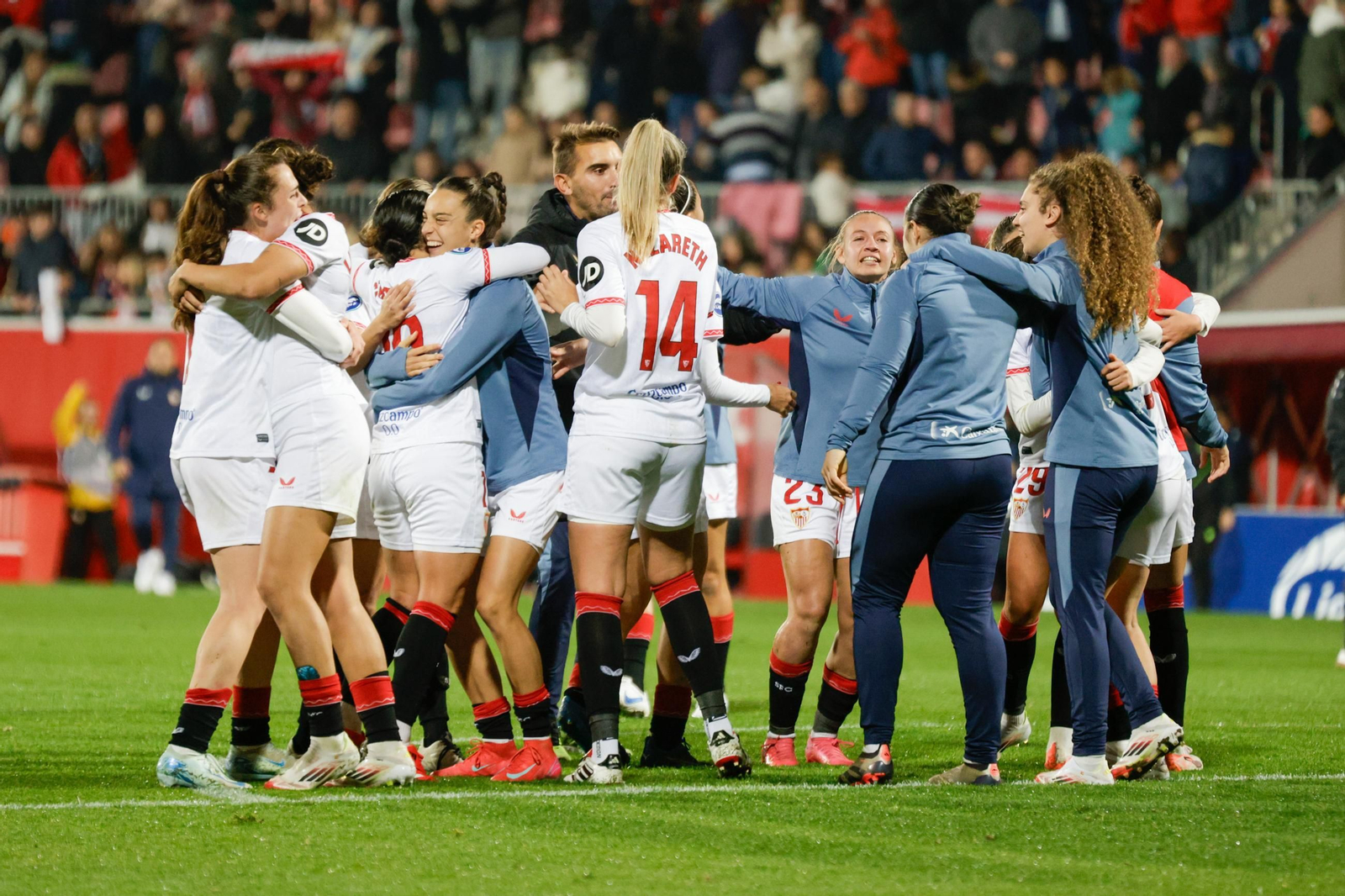 Las imágenes del derby femenino Sevilla FC - Real Betis