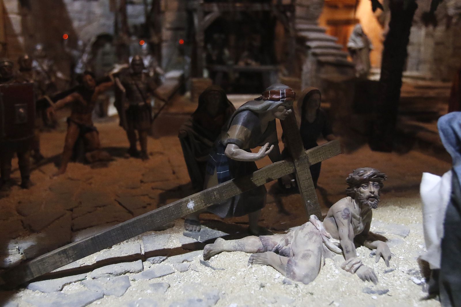 Un recorrido en fotografías por el belén pasionista del centro comercial Zoco de Córdoba