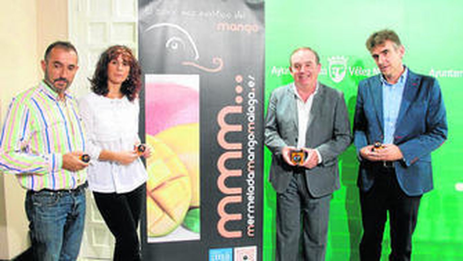 Presentación ayer de la nueva mermelada de mango producida en Vélez-Málaga.