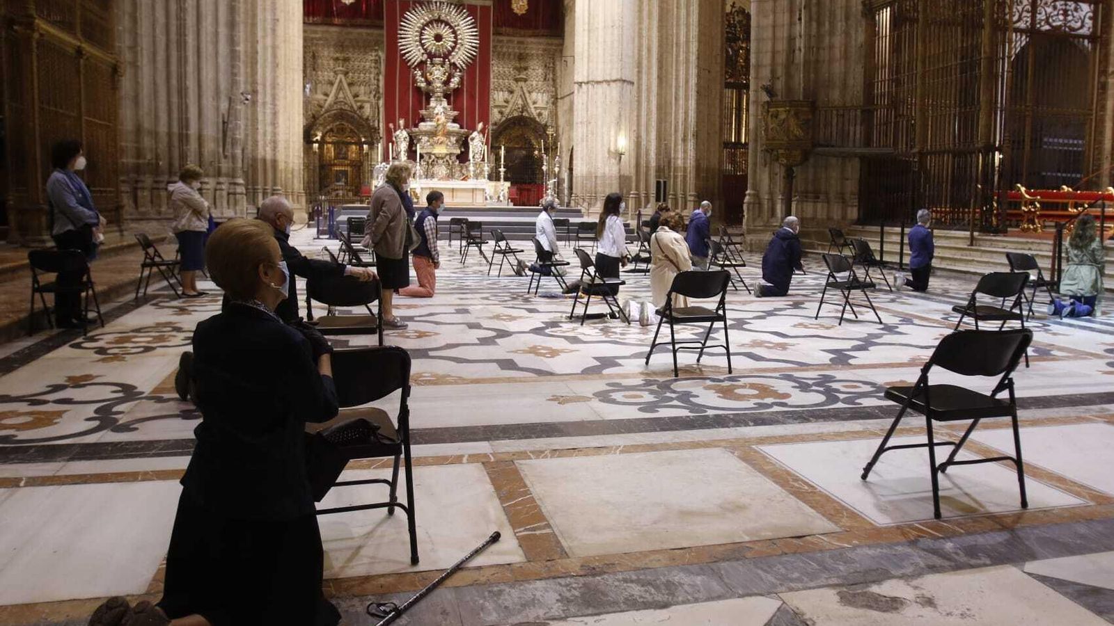 La misa de coro en la Catedral de Sevilla.