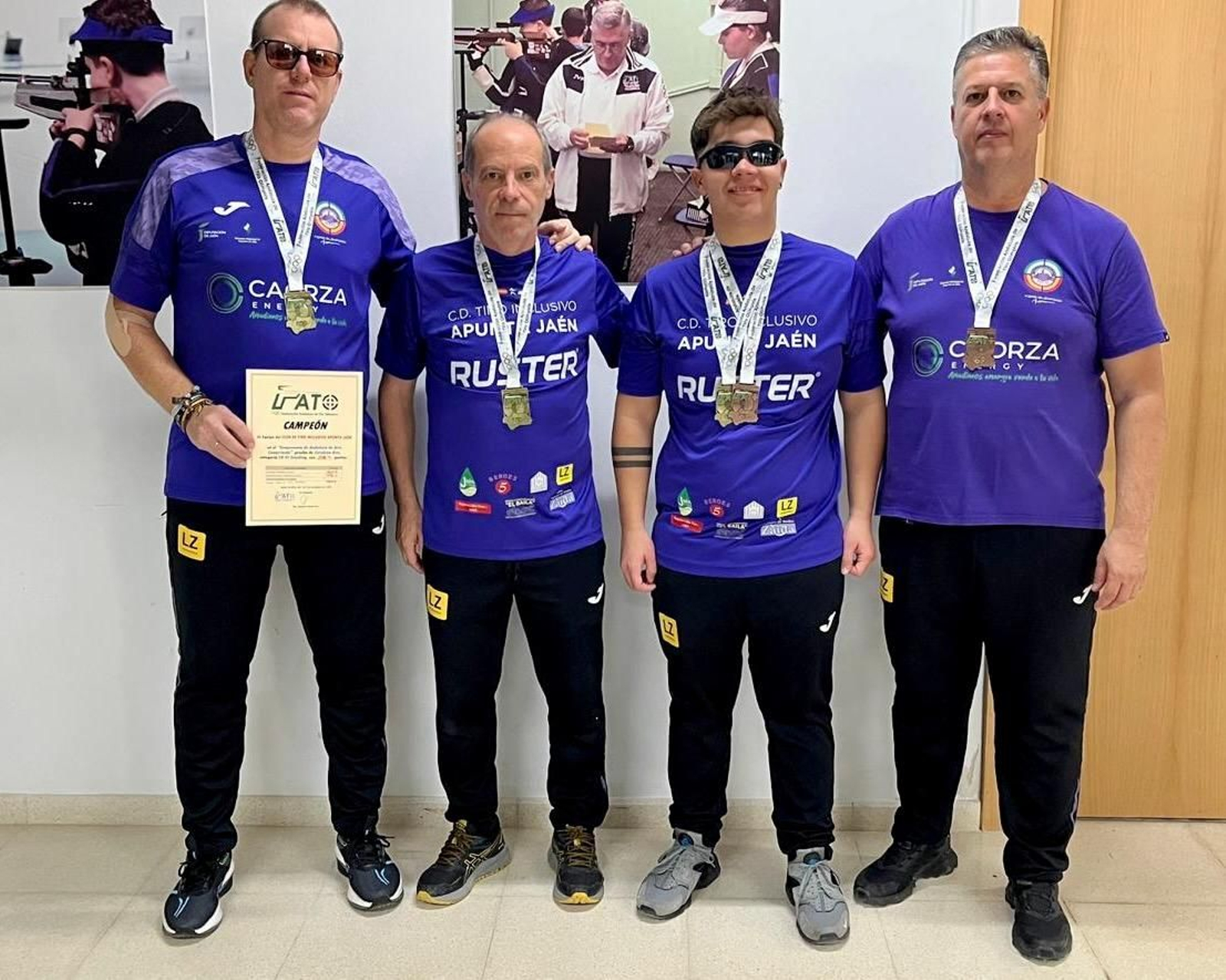 Integrantes del equipo jiennense presentes en Camas.