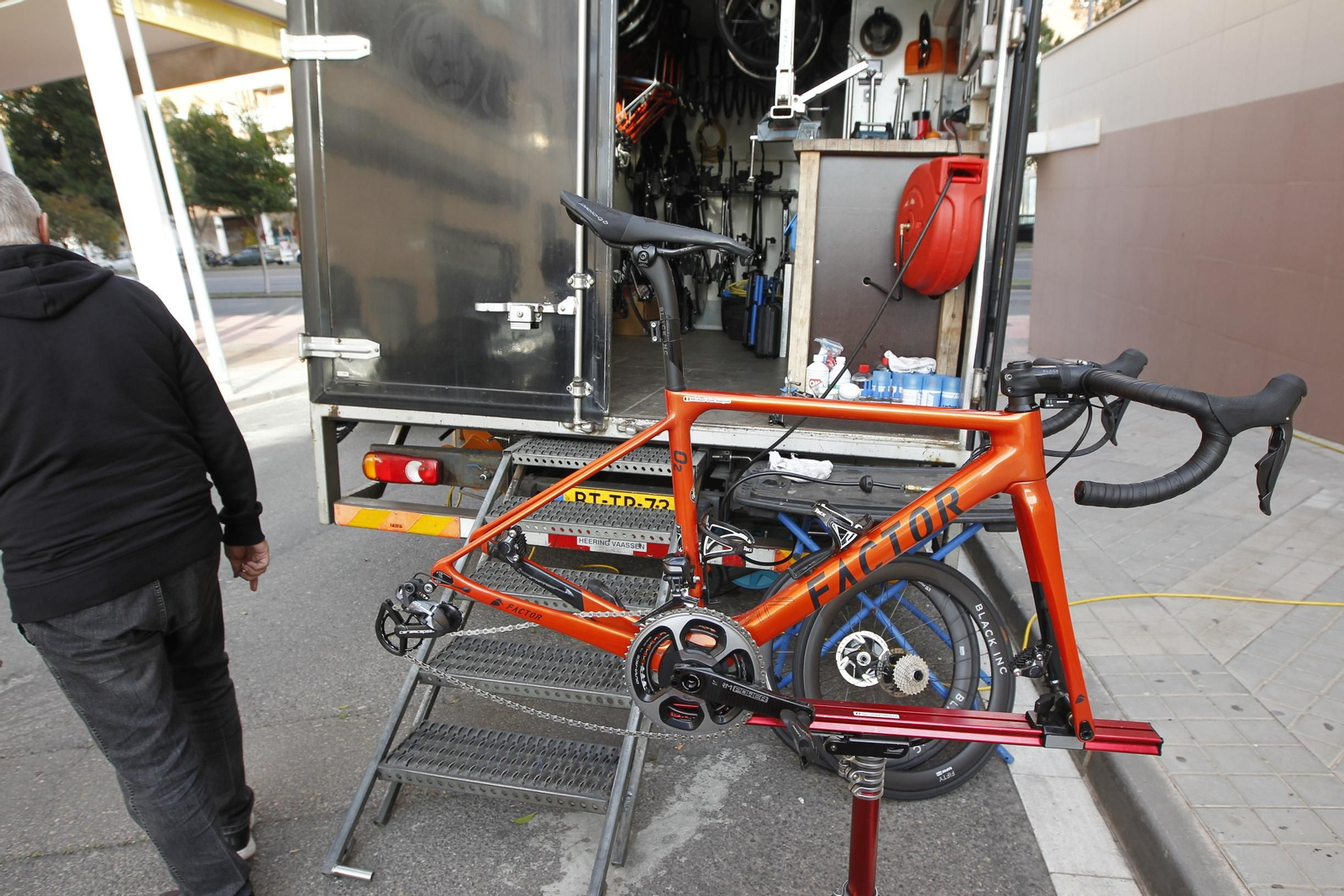 Fotogalería de la previa de la Clásica de Almería