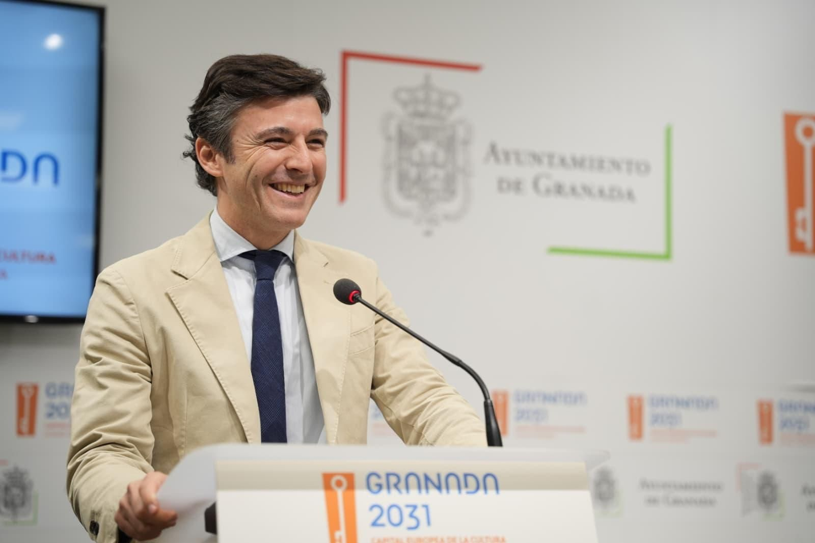 El portavoz del equipo de Gobierno, Jorge Saavedra, en rueda de prensa