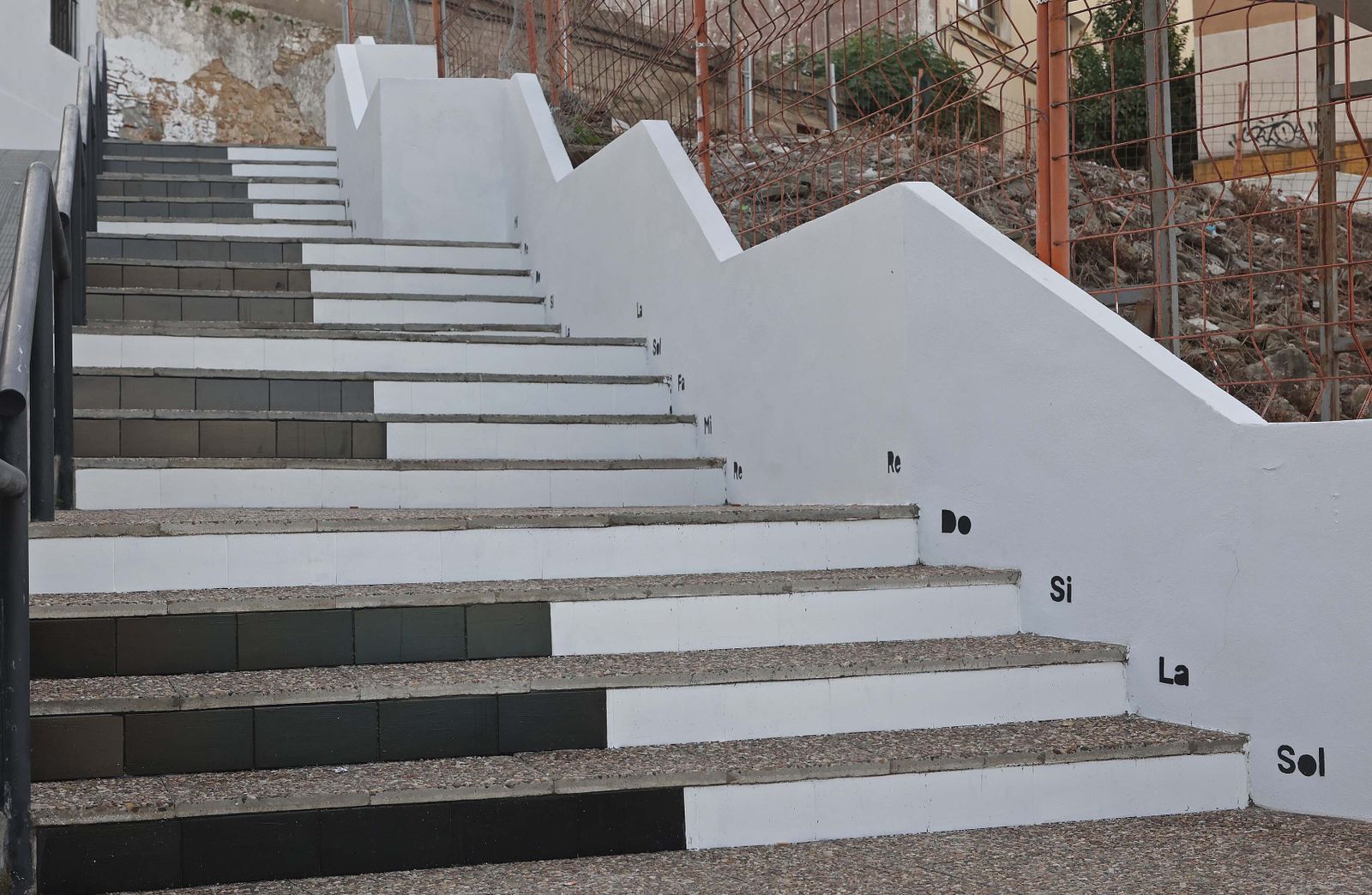 Fotos de los murales ganadores del primer Festival de Arte Urbano del Barrio de la Caridad en Algeciras