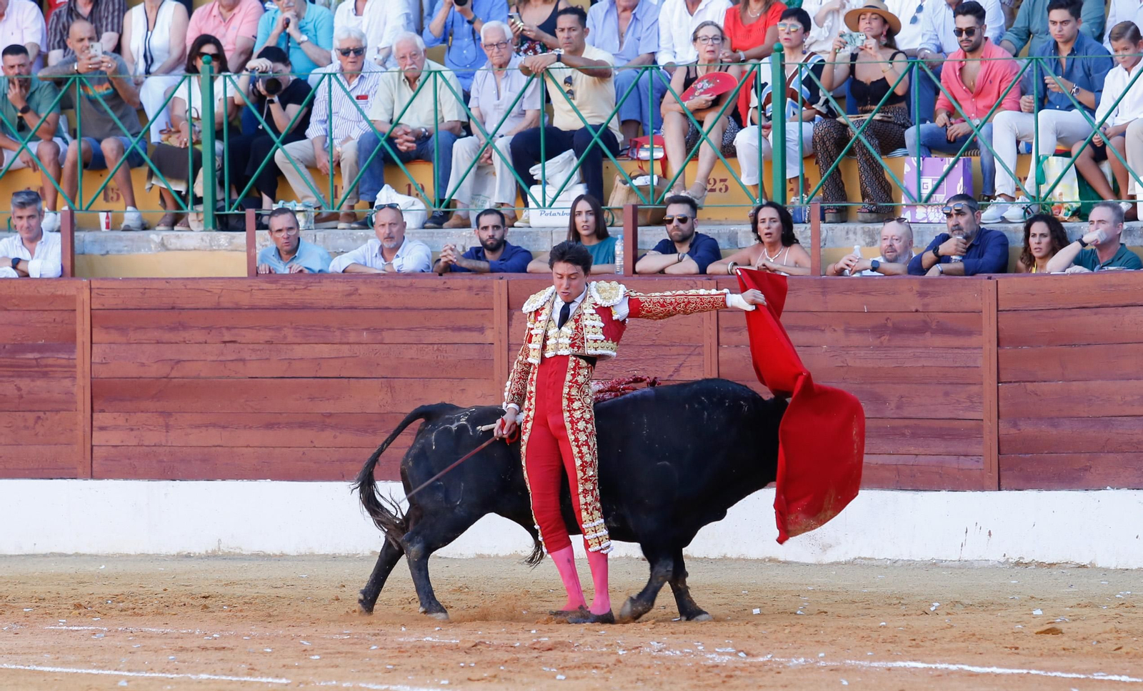 Fotos del mano a mano entre Roca Rey y Pablo Aguado en La Línea