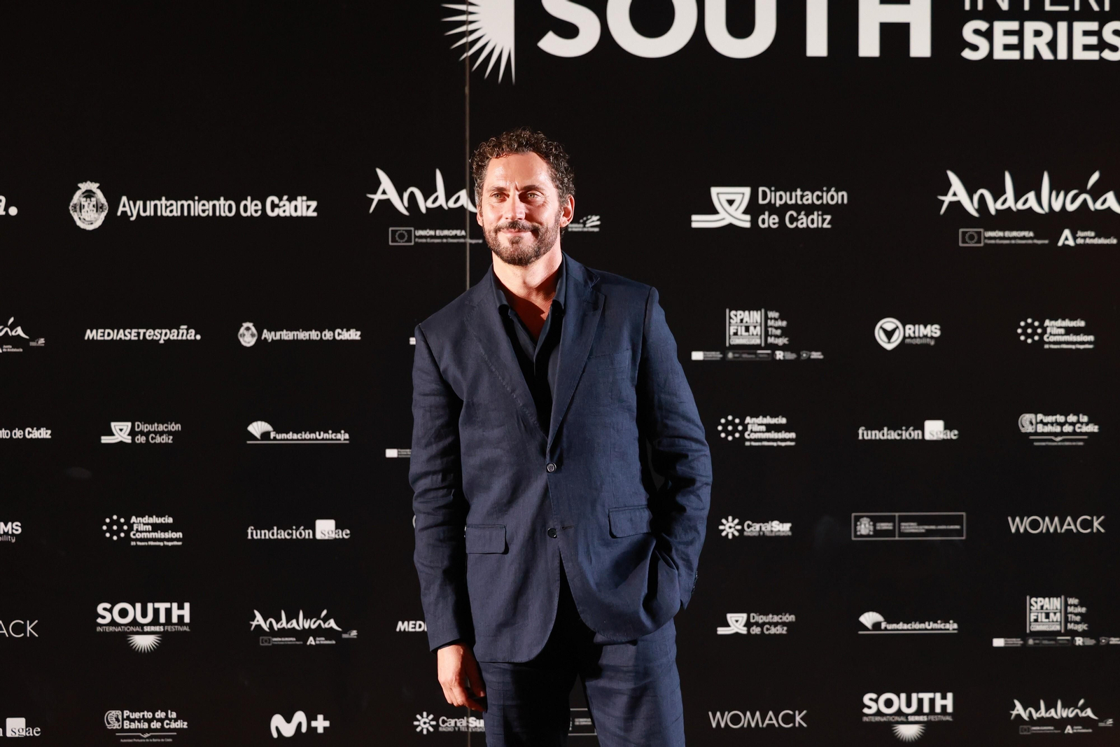 Las imágenes de la última gran alfombra roja de South International Series Festival Cádiz: Eduardo Noriega, Paco León, Ingrid Rubio, Benito Zambrano...